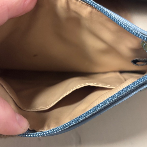 Coach Green Wristlet    Perfect condition - Picture 4 of 8